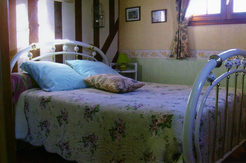 Chambre chez Corinne Fourneville Exterior foto
